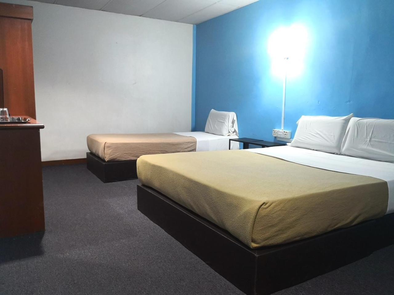 Hotel Seri Kota Satu Kota Tinggi Extérieur photo